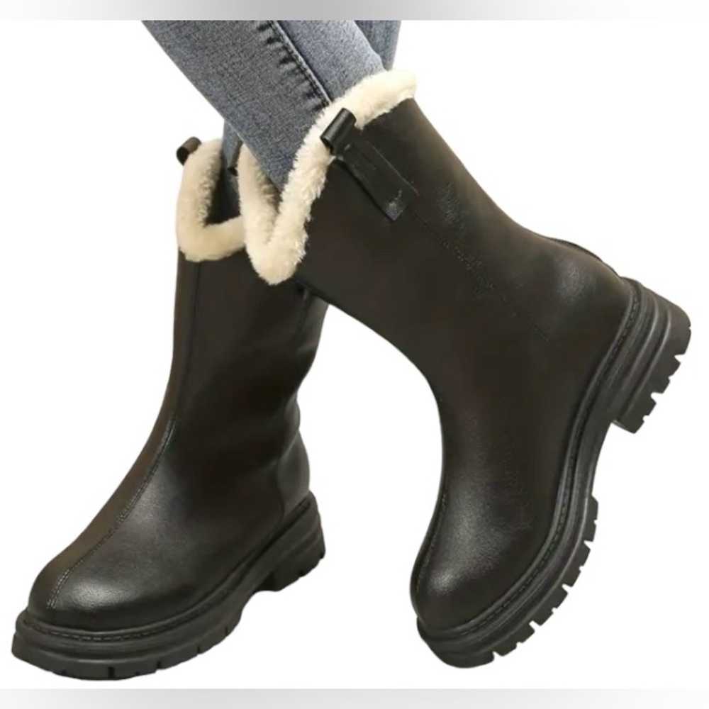 NWT-Sherpa Lined Black Boots-Woman’s 8